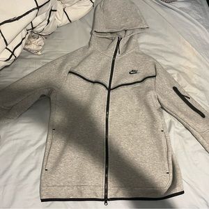 grey men’s nike xl tech fleece